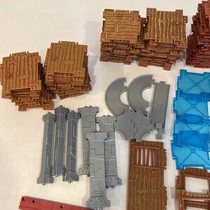 Fortnite Building Wall Pieces/Action Figures/ Wood/ Metal/ Brick Lot 235 Pieces
